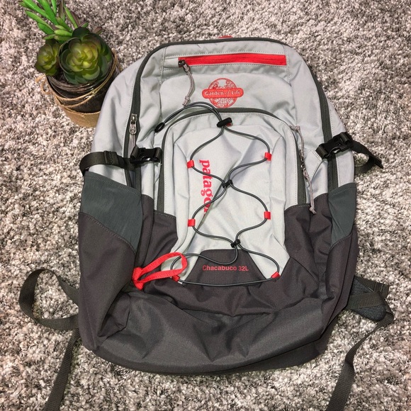 Patagonia Handbags - Patagonia Chacabuco 32L Laptop Backpack Gray Coral